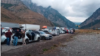 Az elmúlt napokban hatalmas kocsisorok kígyóztak az orosz–georgiai határátkelőnél