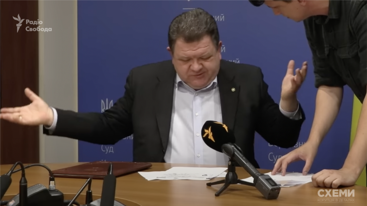 Зеленського закликають позбавити громадянства України суддю Львова, який має паспорт РФ