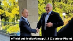 Пуцін і Лукашэнка на сустрэчы ў Сочы ў верасьні 2022