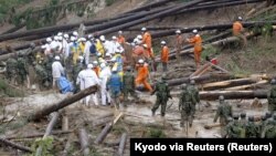 Спасувачки екипи на терен по невремето во Јапонија на 19 септември