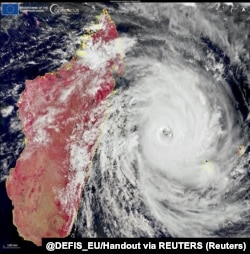 Satelitski snimak ciklona Batsirai koji ide prema Madagaskaru, 4. februar 2022.