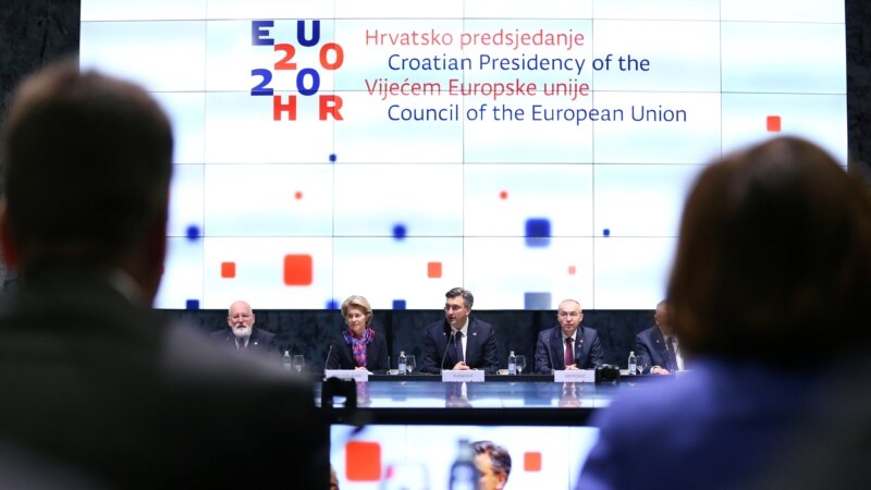 Загреб сака да се исправи грешката и Скопје да почне преговори со ЕУ