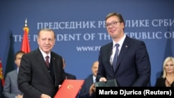 Туркия президенти Ражаб Эрдўғон Сербия президенти Александр Вучич билан. 2017, 10 октябрь