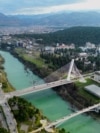 Crna Gora bi mogla da uđe u EU. Ali šta je sa njenim službenim jezikom?