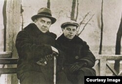 Константин Федин и Михаил Слонимский. Ленинград. 1937.