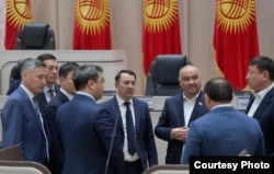 Марлен Маматалиев, Нурланбек Тургунбек уулу жана парламент депутаттары. 2026-жылдын 12-февралы.