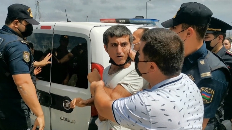 Heyvan hüquqları müdafiəçisi Elxan Mirzəyevin saxlandığı deyilir