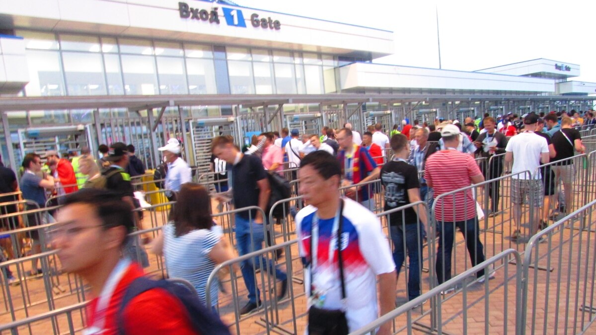 Volgograd Uses Vanilla Spray To Keep Gnats Away During Soccer Games