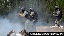 Ілюстративне фото. Бійці українського спецпідрозділу в Слов'янську, Донецька область, 24 квітня 2014 року