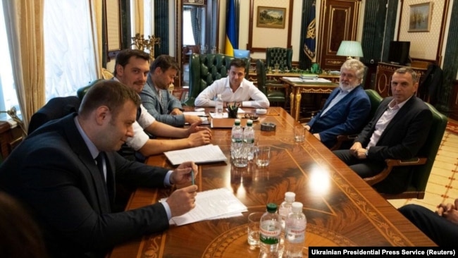 Фото зустрічі президента Зеленського з командою і олігарха Коломойського, оприлюднене 10 вересня