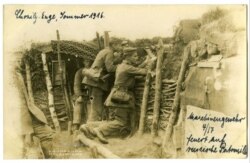 Кулямёт 4-й роты 17-га пяхотнага палка абстрэльвае расейскі патруль, 1916 год