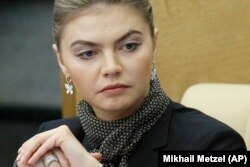 Alina Kabaeva, fostă campioană la gimnastică ritmică.