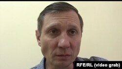 Сергій Шахов під час інтерв'ю з журналістом Радіо Свобода