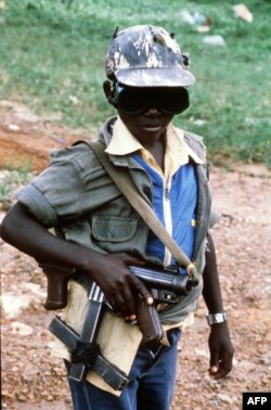 Малолетний боец группировки "Армия сопротивления Господа" в Уганде