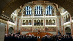 Parlament, 2022. május 02.