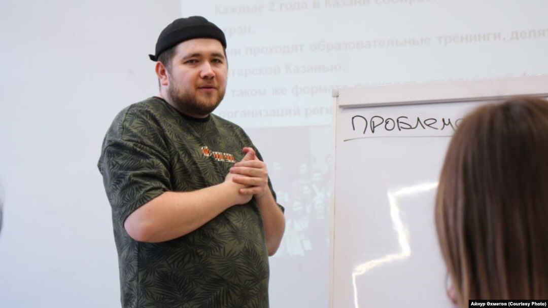 Айнур Әхмәтов