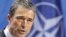 NATO Secretary-General Anders Fogh Rasmussen: "We will exert this pressure as long as necessary."