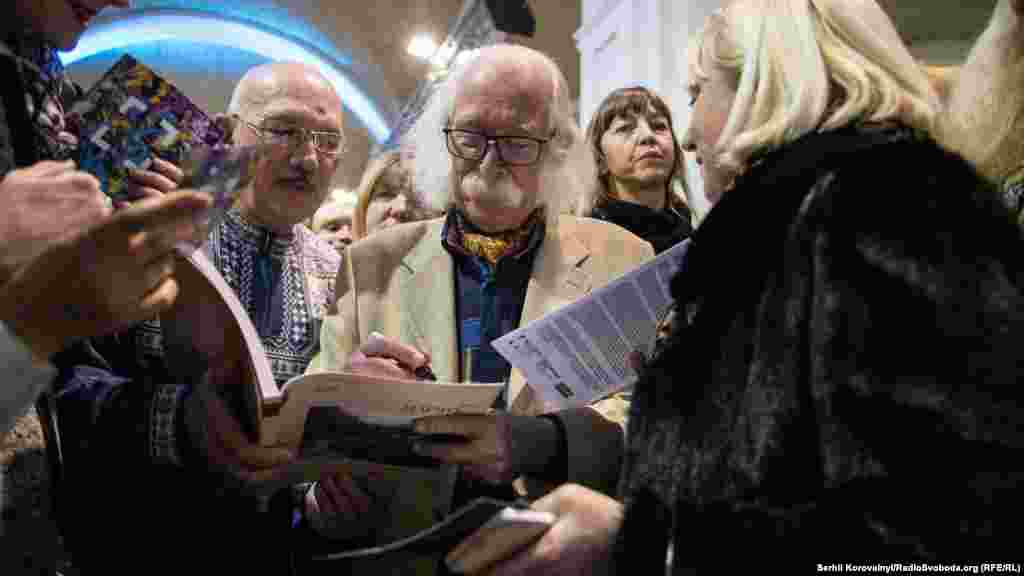 Ukraine -- Ivan Marchuk Art exhibition, Kyiv, 13Jan2016