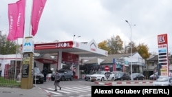 Benzinăriile Lukoil continuă să lucreze și după data de 21 noiembrie