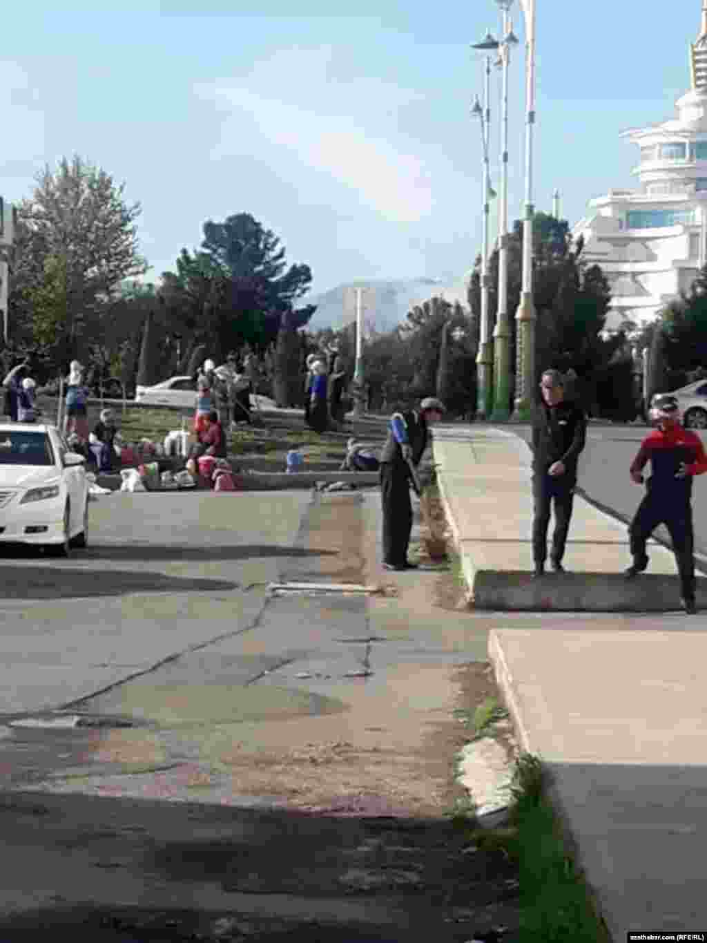 Bahar ýowary, Aşgabat