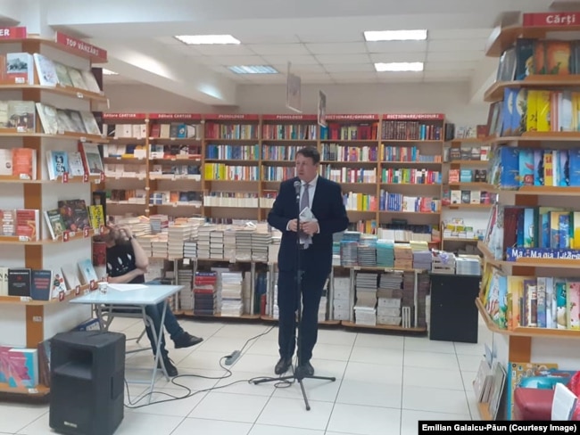 Le député PDA Igor Munteanu, lors de l'événement à la Librairie du Centre