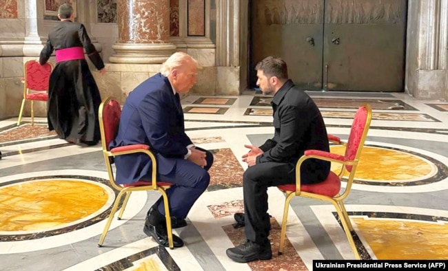 Зустріч Дональда Трампа і Володимира Зеленського в соборі Святого Петра у Ватикані 26 квітня 2025 року