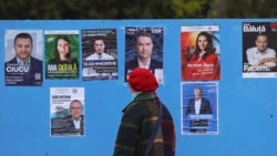 Afișe electorale cu o parte dintre candidații pentru alegerile parțiale din București, de pe 7 decembrie. 