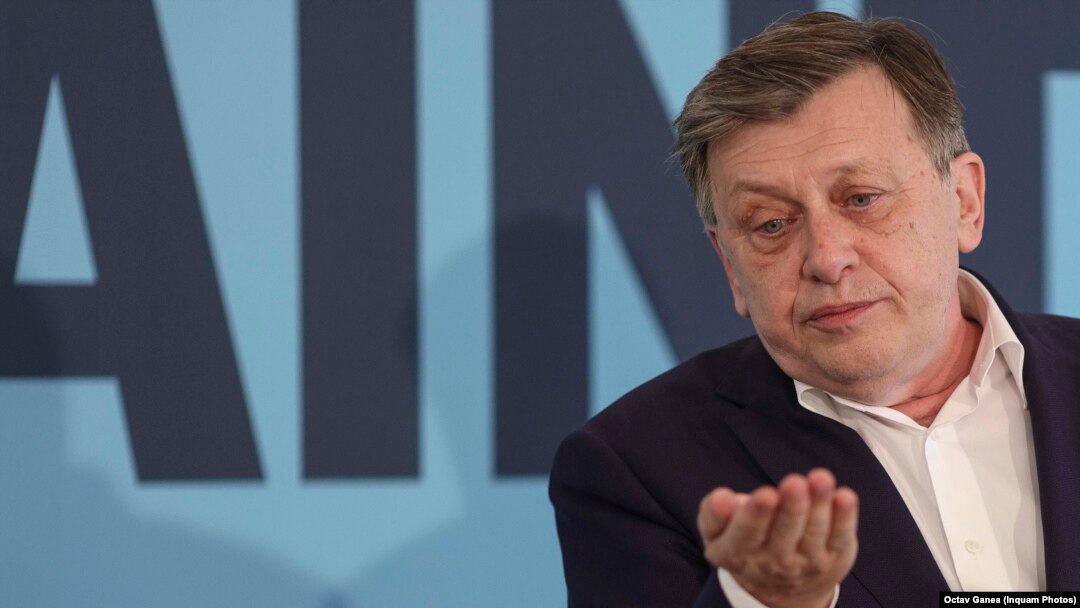 Crin Antonescu povestește presei care a fost contextul în care în 1988 a dat declarația pentru care a fost convocat la Securitate.