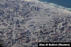  Панорамна фотография на разрушена част от град Газа, 17 август. 