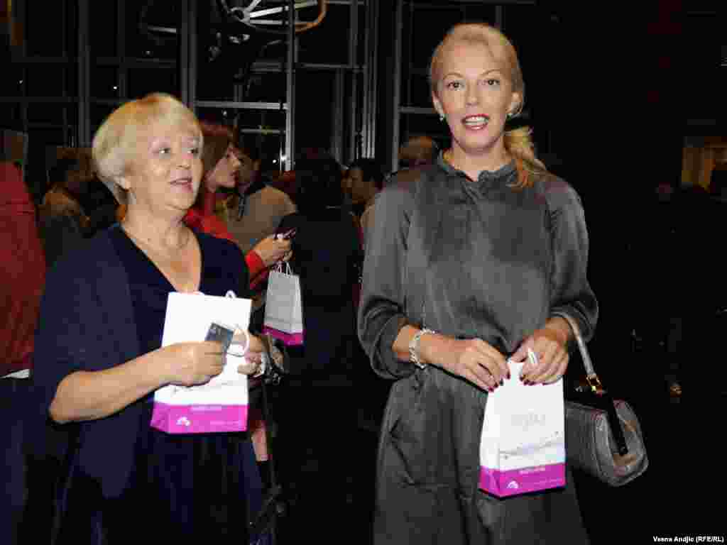 Gorica Mojović i Ružica Đinđić na otvaranju BITEF-a, 15.09.2010. Foto: Vesna Anđić