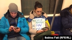 În metrou după proteste, București, 12 februarie 2017