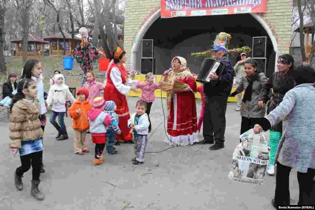 Масленица ежегодно традиционно проводится в городском парке имени Токтогула