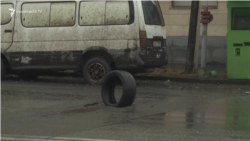 Երևանի փոսերը «թանկ են նստում» վարորդների վրա