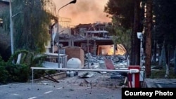 Наврасони силоҳбадаст дар блокпост ё дидбонгоҳҳо мушоҳида шудаанд. 