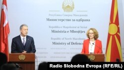 Скопје- Министрите за одбрана на Северна Македонија и Турција Радмила Шекеринска и Хулуси Акар