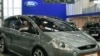Российский Ford снова выпускает машины, но бастующие сомневаются в их качестве