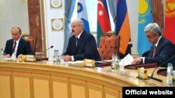 На саммите ЕвразЭС в Минске. 10 октября 2014 года.