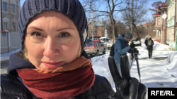 RFE/RL correspondent and former Tomsk TV-2 journalist Melani Bachina, who documents TV-2’s story in Death Of A Station: The Rise And Fall Of Free Media In Russia.