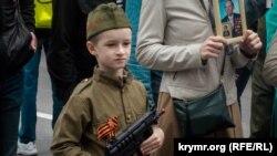 Crimean Kids With Kalashnikovs: Critics Warn Of Growing Emphasis On 'Patriotic' Education