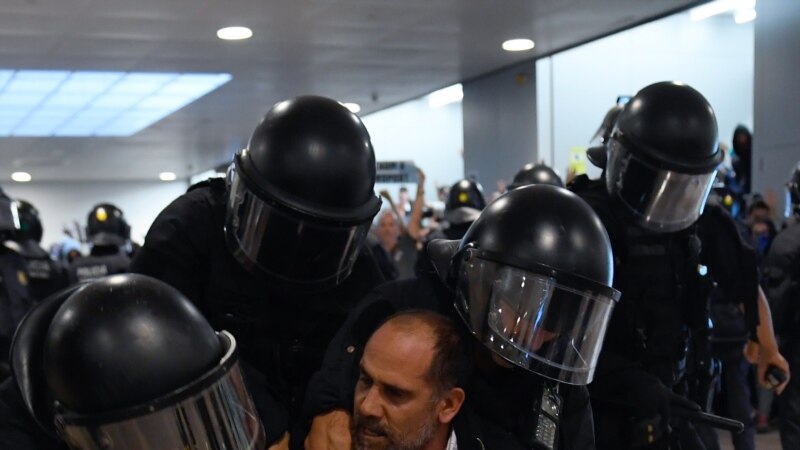 Policija se sukobila sa demonstrantima na aerodromu u Barceloni 