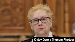 Renate Weber, Avocatul Poporului, aduce argumente prin care susține că dreptul la apărare al elevilor este afectat