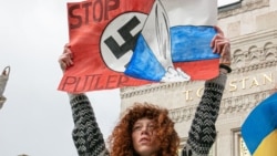 Під час протесту проти нападу Росії на Україну. Стамбул, 27 лютого 2022 року