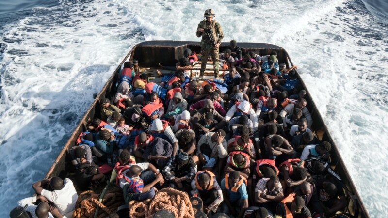 Спасени 36 бегалци кај грчкиот остров Сапијенца