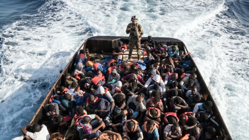 Брод со мигранти потонал во Средоземното море