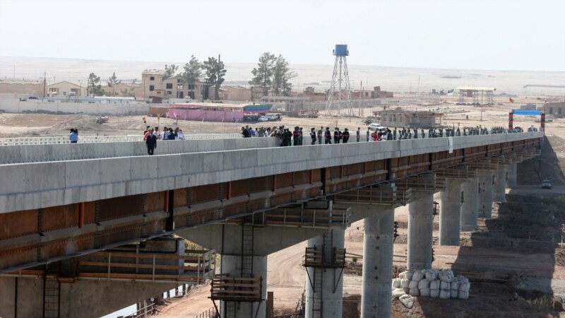 Талибы захватили переход Шерхан-Бандар на границе с Таджикистаном