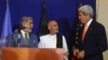 Абдулла Абдулла (слева), Ашраф Гани и Джон Керри на пресс-конференции в Кабуле 8 августа 