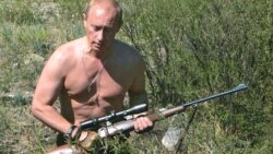 Putin Tuvanın Sayan dağlarında ovda