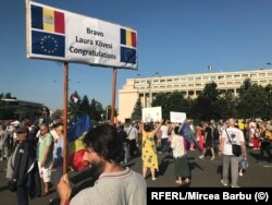 10 august după un an