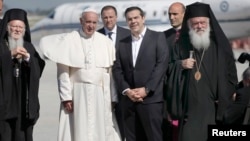 Հունաստան - Հռոմի պապ Ֆրանցիսկոսը ժամանում է Լեսբոս կղզի, 16-ը ապրիլի, 2016թ․