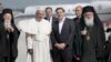 Papa Françesku në Greqi; lutet për zgjidhjen e krizës me migrantë